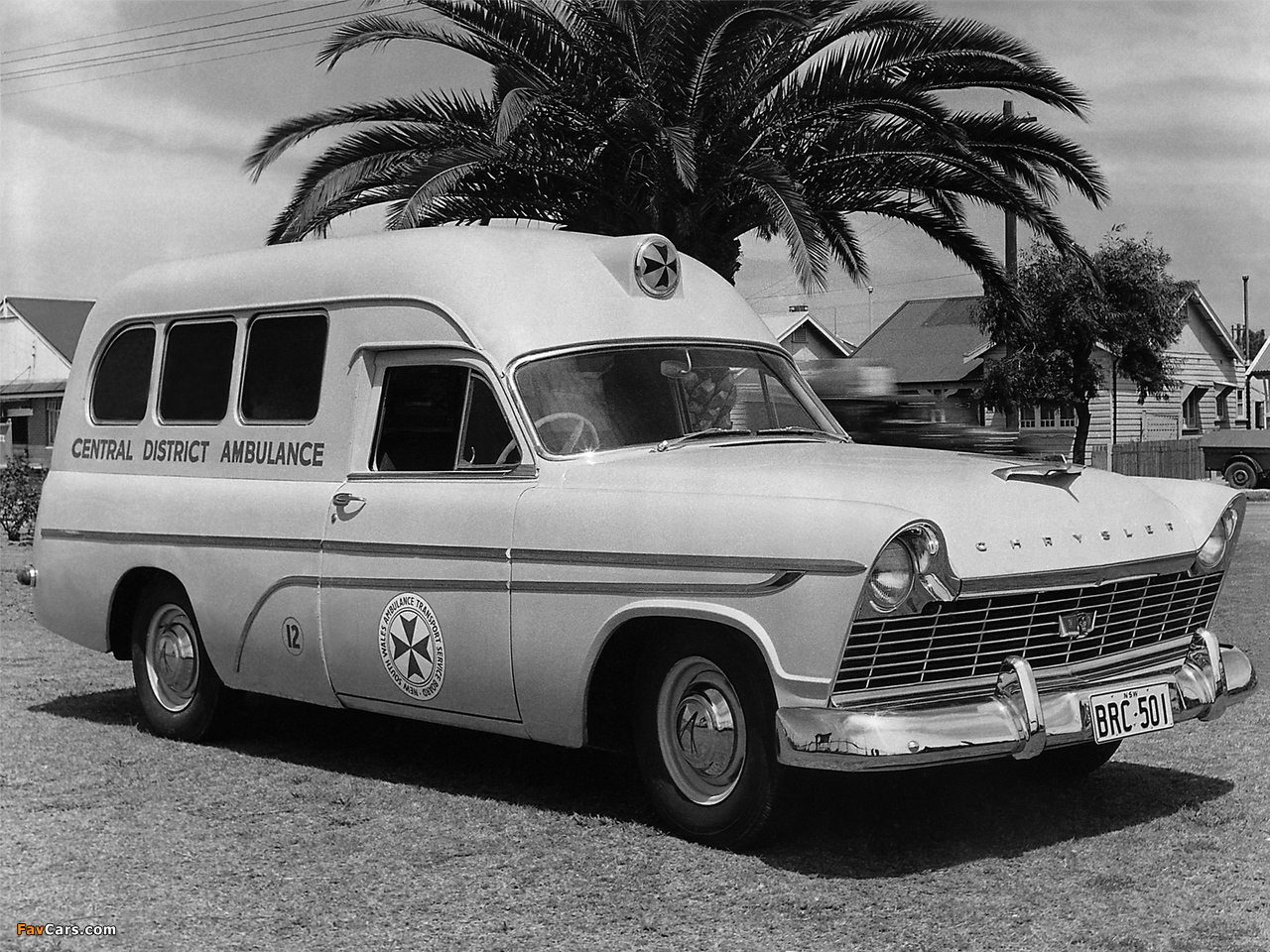 Chrysler Royal Ambulance by Comeng (AP1) 1957–58 photos (1280 x 960)
