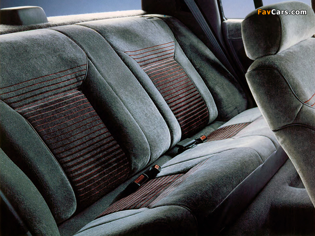 Images of Chrysler Saratoga 1991 (640 x 480)
