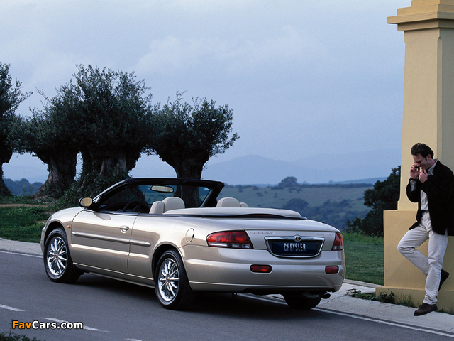 Images of Chrysler Sebring Convertible 2001–04 (640 x 480)