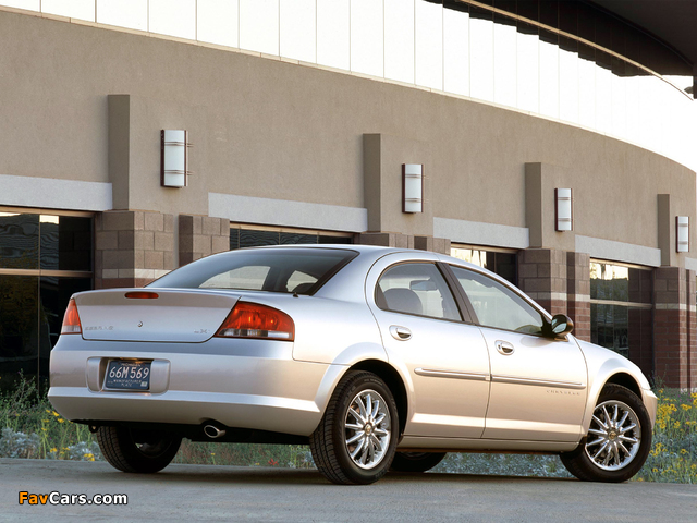 Photos of Chrysler Sebring Sedan 2001–04 (640 x 480)