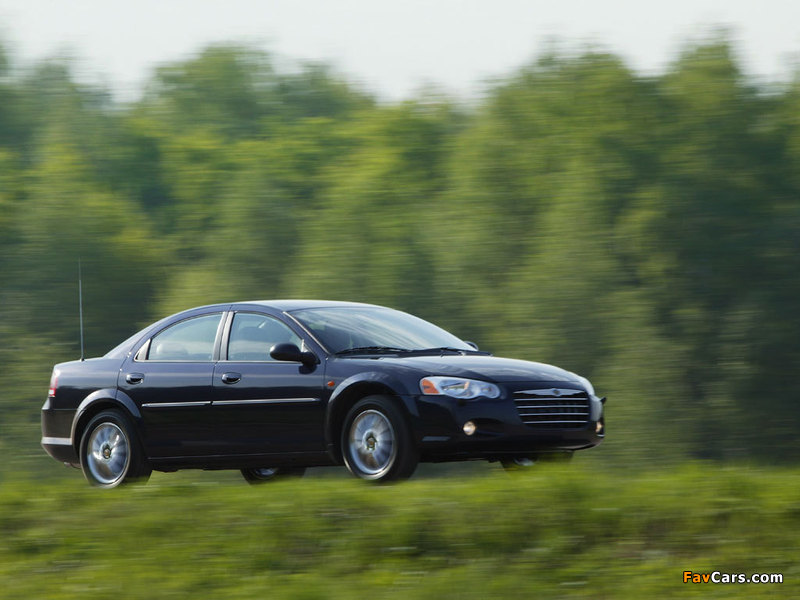 Photos of Chrysler Sebring Sedan 2004–06 (800 x 600)