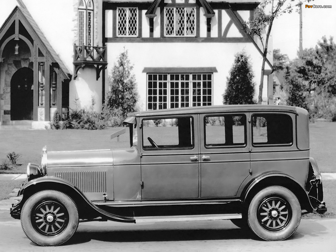 Chrysler Series 72 Royal Sedan 1928 wallpapers (1280 x 960)