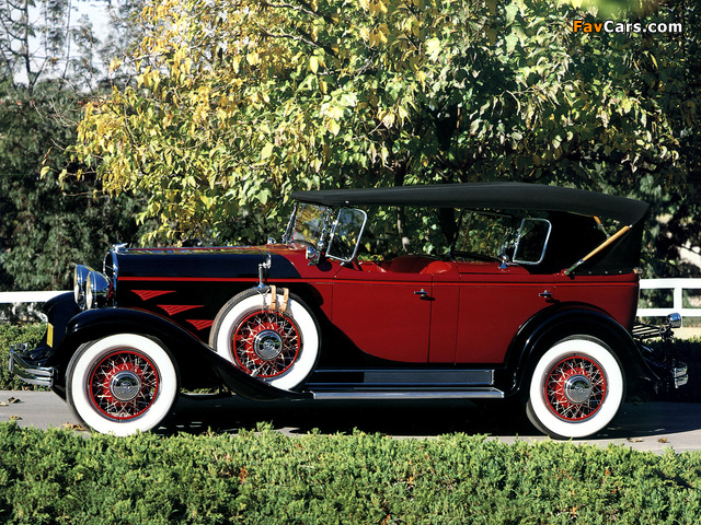 Chrysler Series 77 Phaeton 1930 wallpapers (640 x 480)