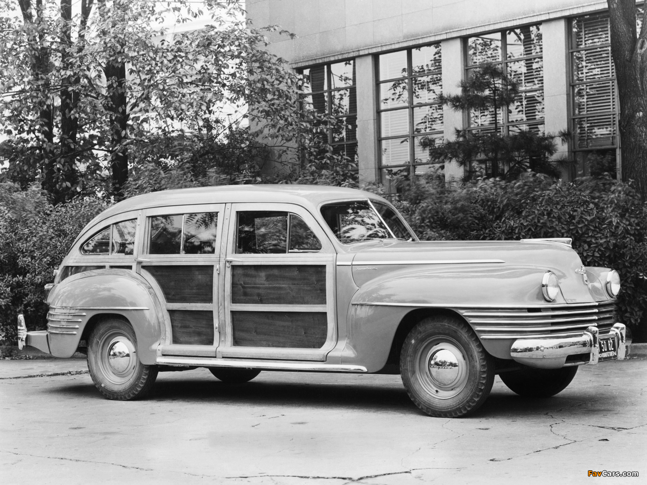 Chrysler Town & Country 1942 photos (1280 x 960)