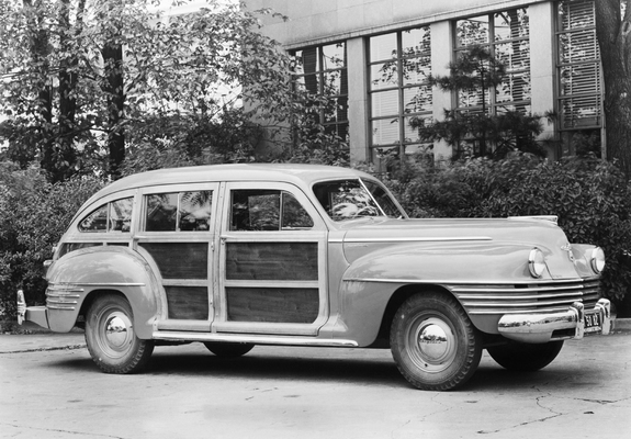 Chrysler Town & Country 1942 photos