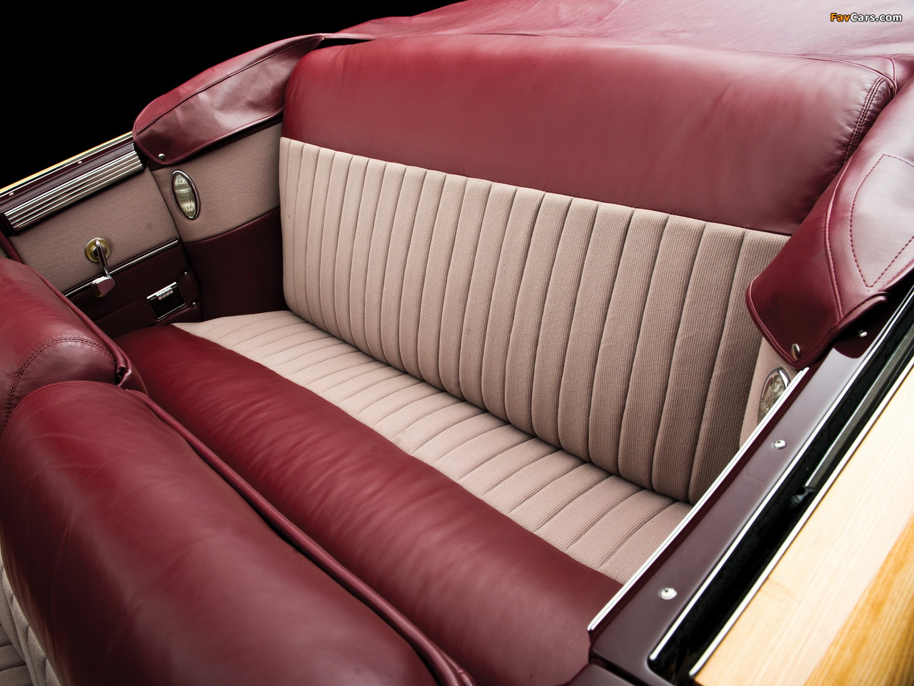 Chrysler Town & Country Convertible 1946 images (1280 x 960)