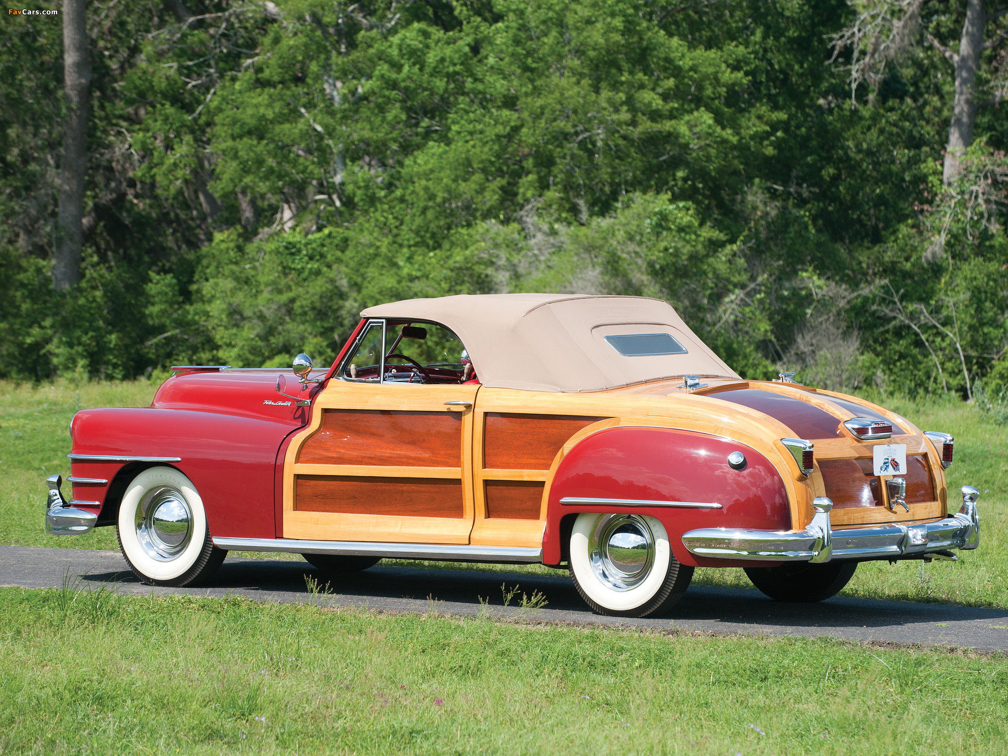 Chrysler Town & Country Convertible 1946 pictures (2048 x 1536)