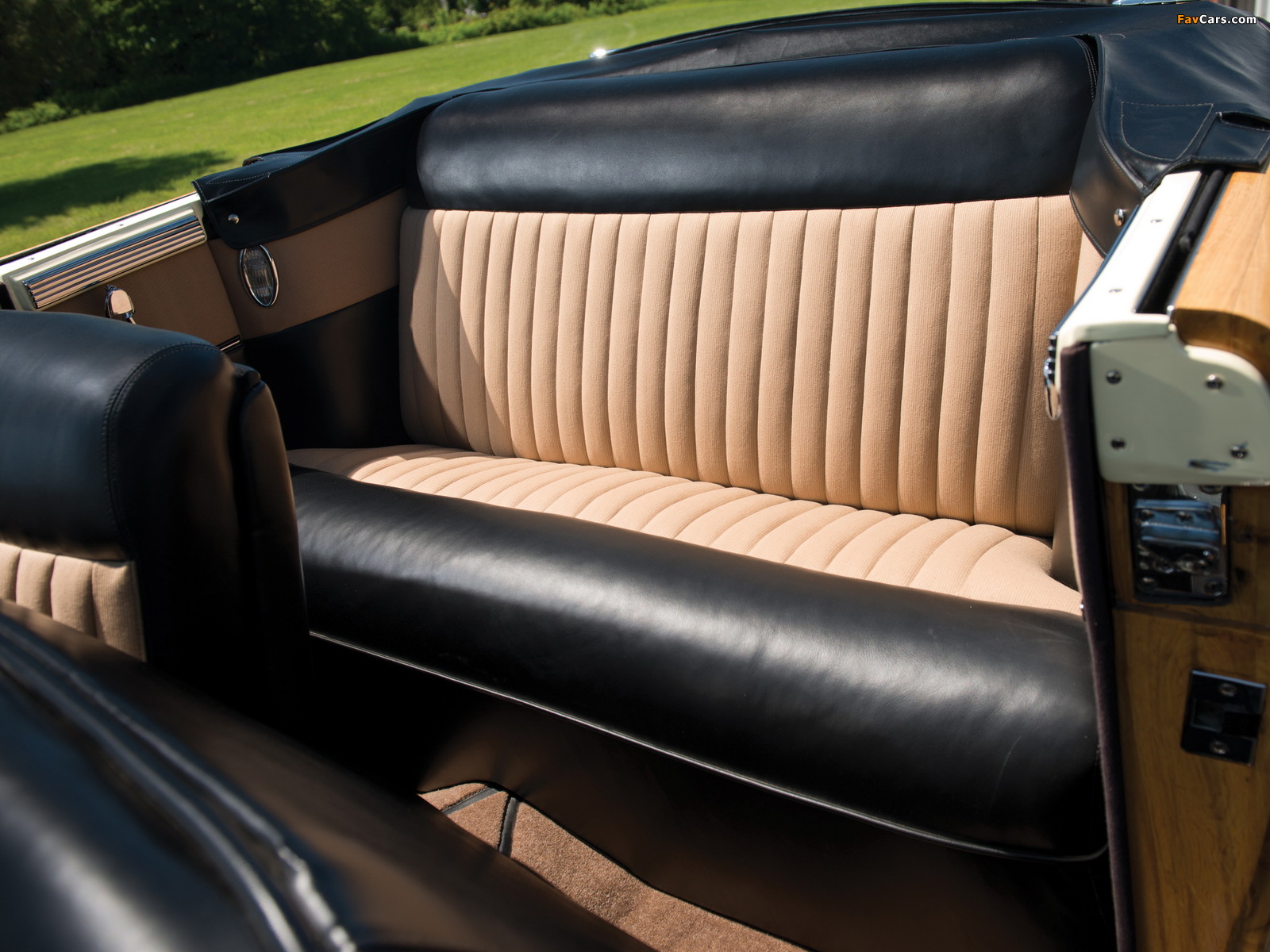 Chrysler Town & Country Convertible 1948 wallpapers (1600 x 1200)