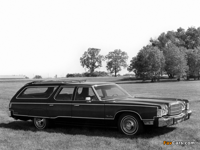 Chrysler Town & Country (5C-P) 1975 photos (640 x 480)