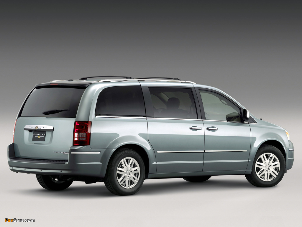 Chrysler Town & Country 2007–10 wallpapers (1024 x 768)
