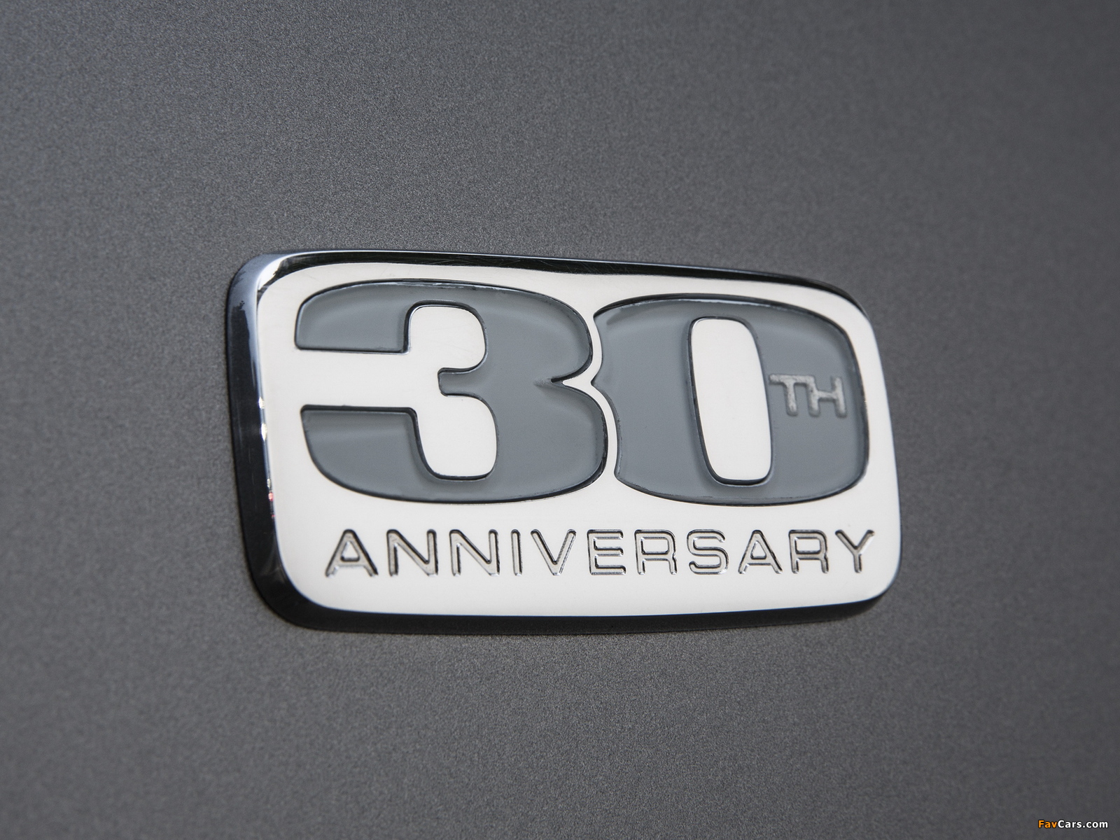Chrysler Town & Country 30th Anniversary 2013 wallpapers (1600 x 1200)