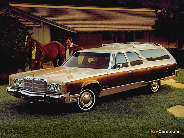 Chrysler Town & Country Station Wagon 1976 images (640 x 480)