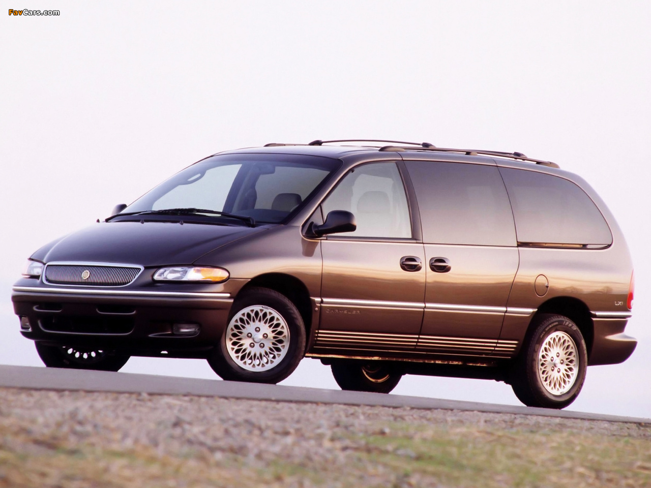 Chrysler Town & Country 1995–97 wallpapers (1280 x 960)