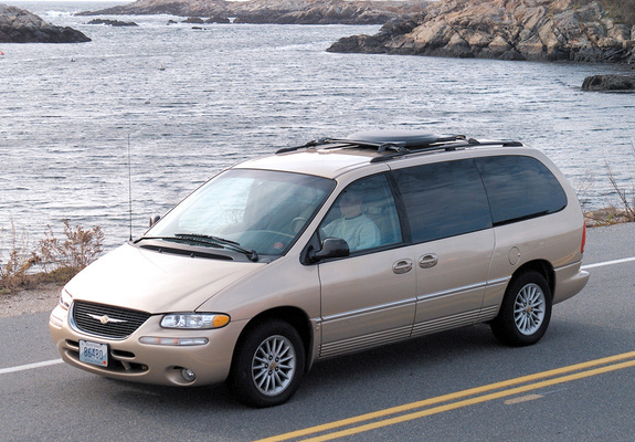 Chrysler Town & Country 1998–2000 pictures