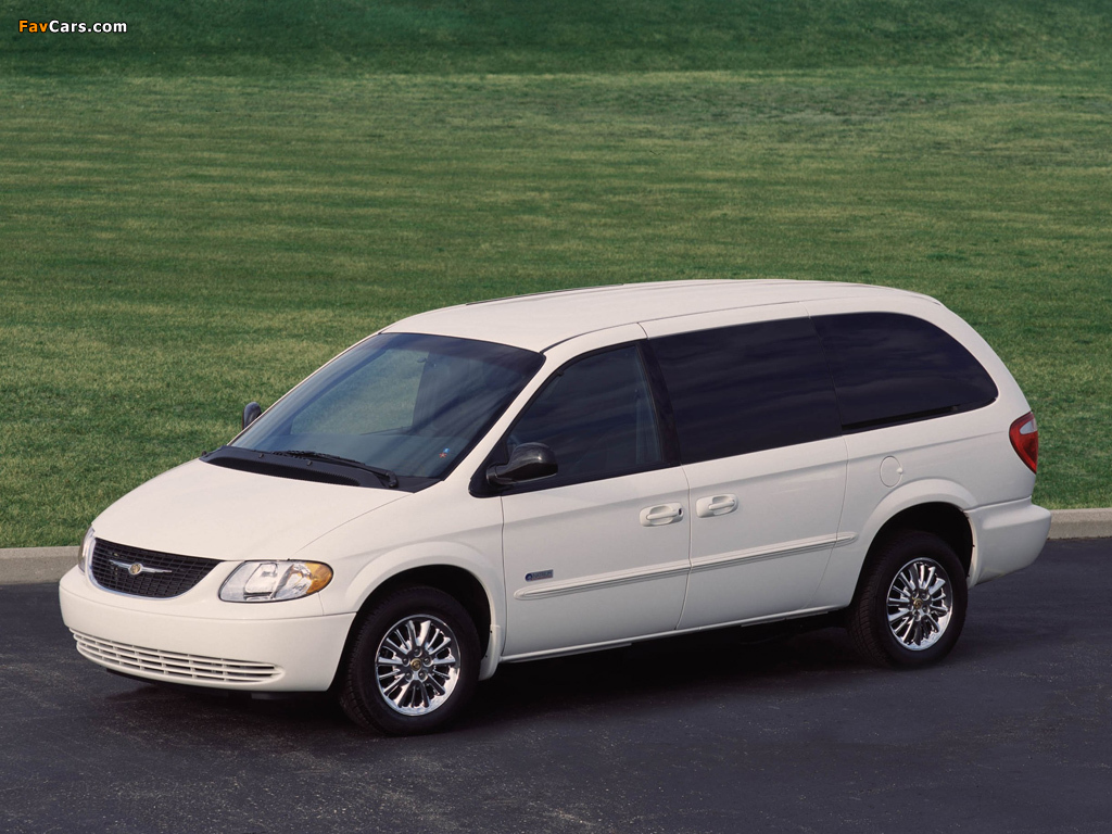 Chrysler Town & Country 2000–04 images (1024 x 768)