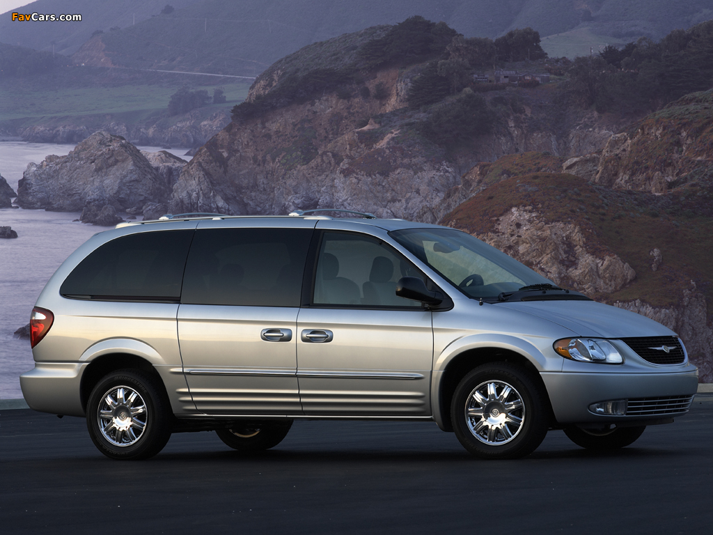 Chrysler Town & Country 2000–04 pictures (1024 x 768)