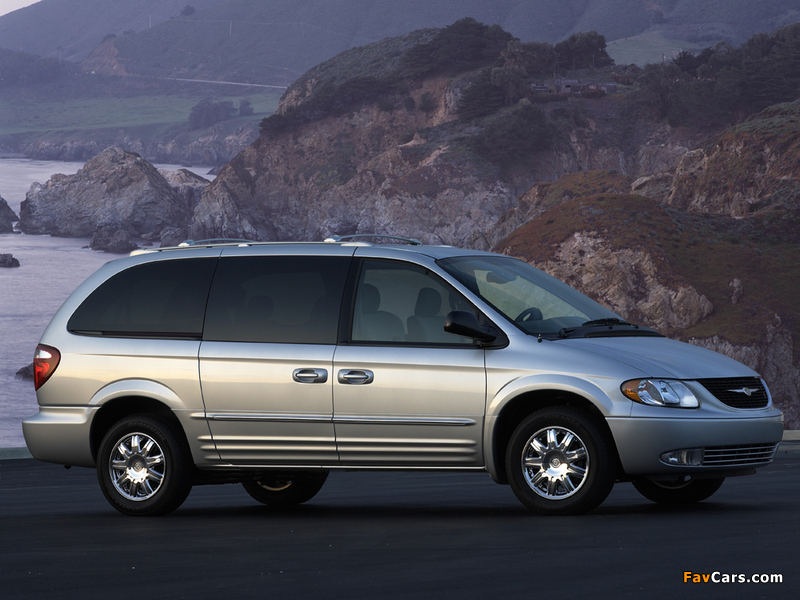 Chrysler Town & Country 2000–04 pictures (800 x 600)