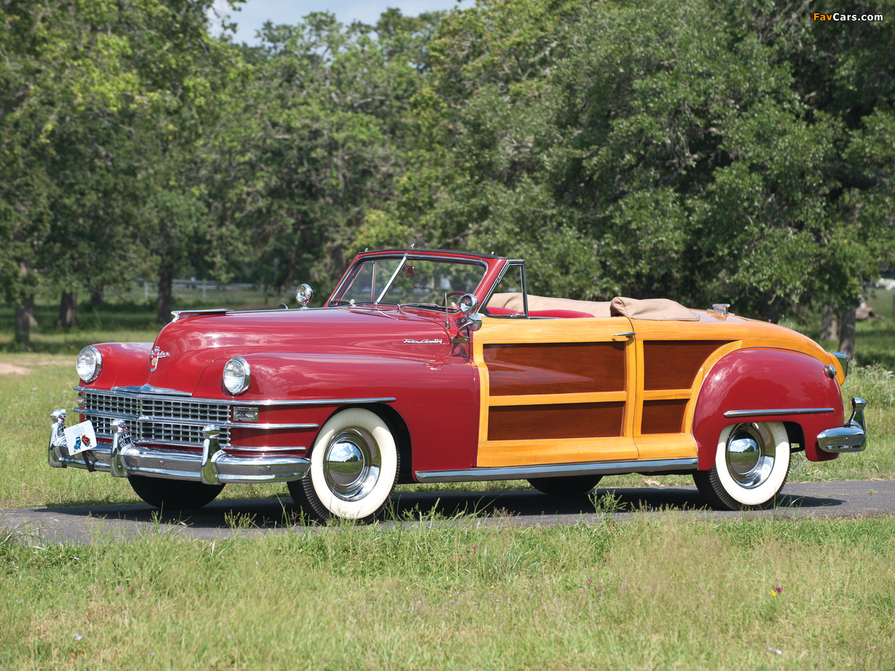 Images of Chrysler Town & Country Convertible 1946 (1280 x 960)