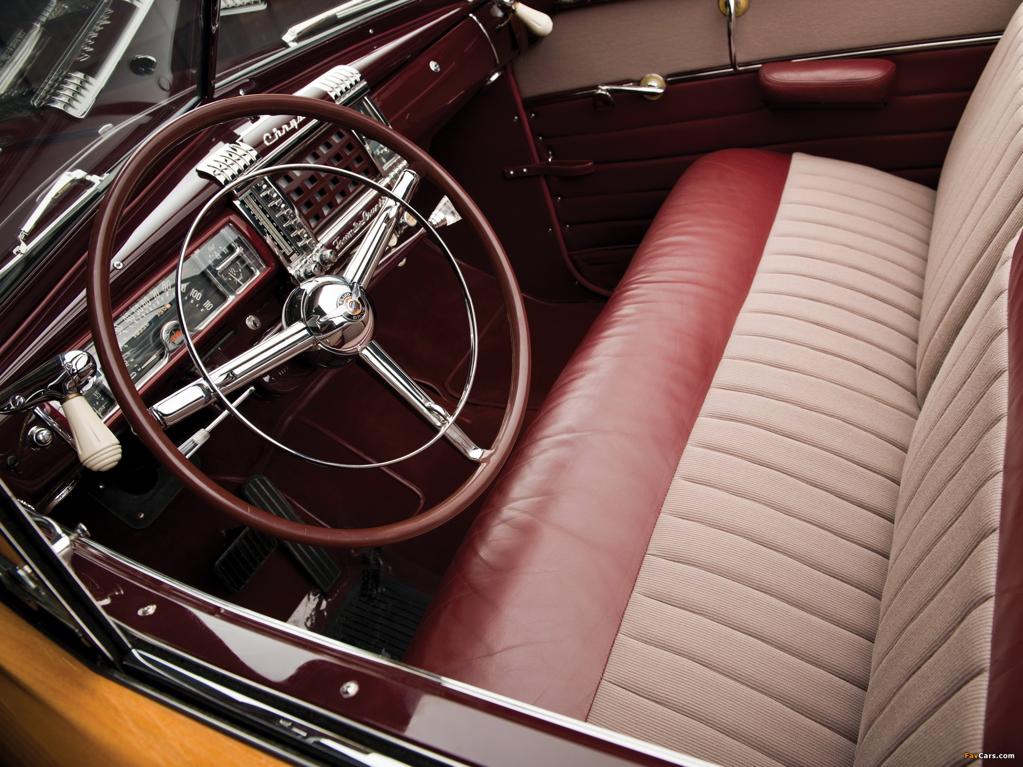 Images of Chrysler Town & Country Convertible 1946 (2048 x 1536)