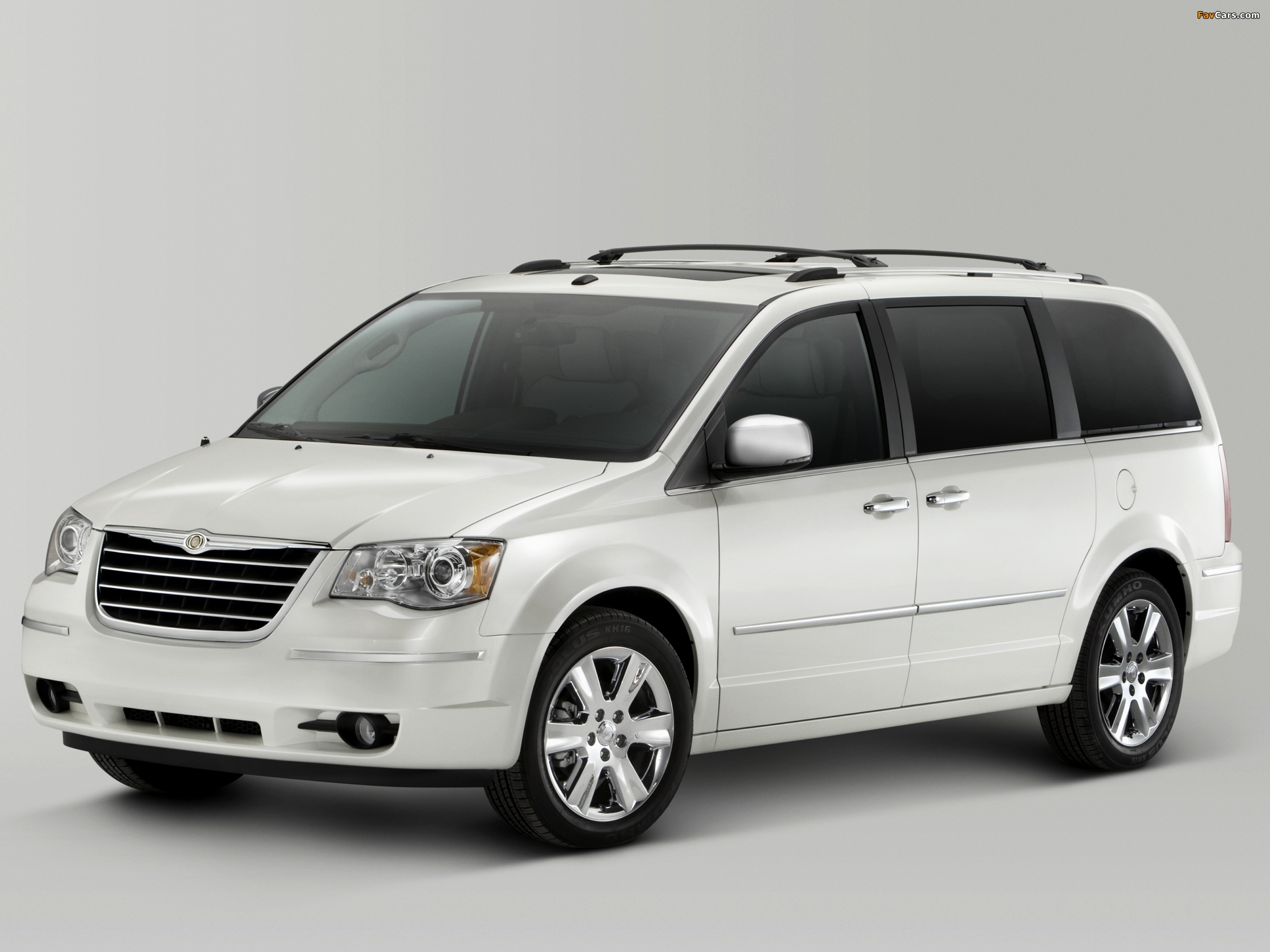 Images of Chrysler Town & Country 2007–10 (2048 x 1536)