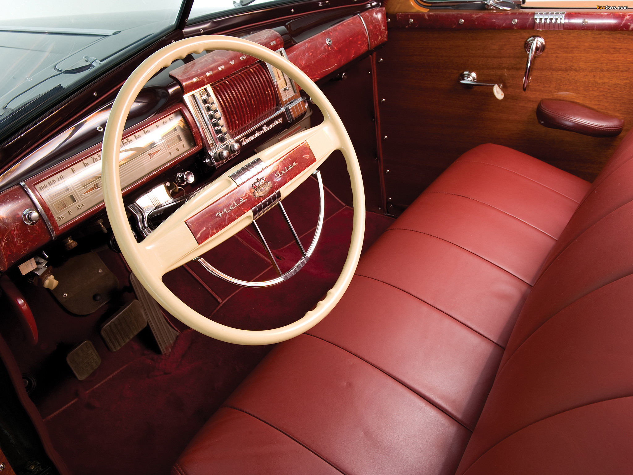 Images of Chrysler Town & Country 1941 (2048 x 1536)