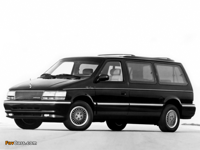 Images of Chrysler Town & Country 1991–96 (640 x 480)
