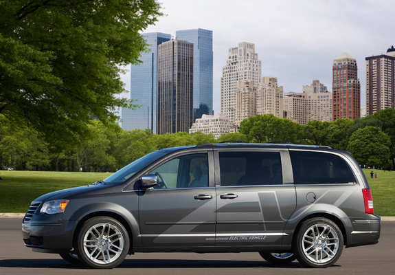 Images of Chrysler Town & Country EV Concept 2009