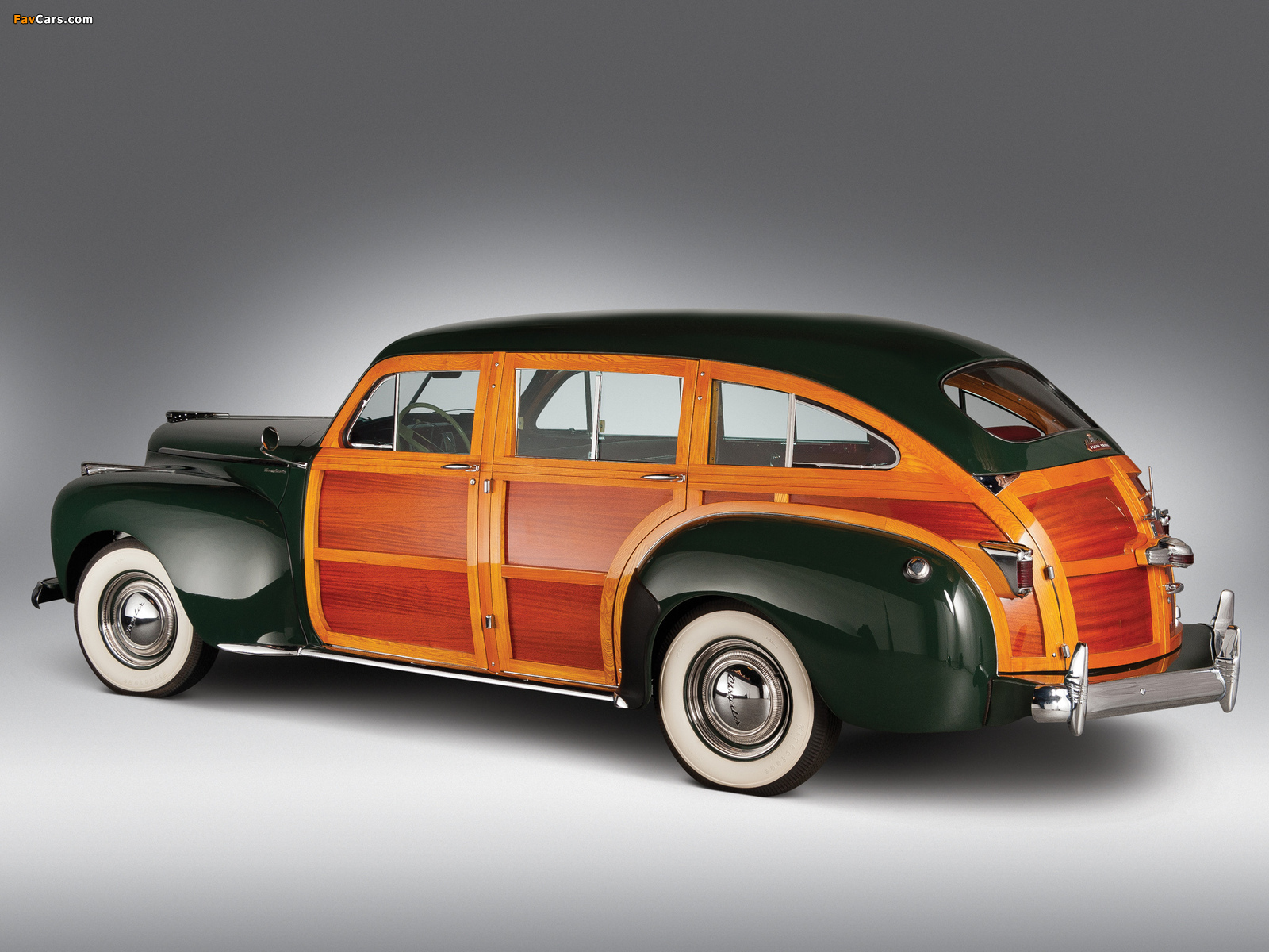 Photos of Chrysler Town & Country 1941 (1600 x 1200)