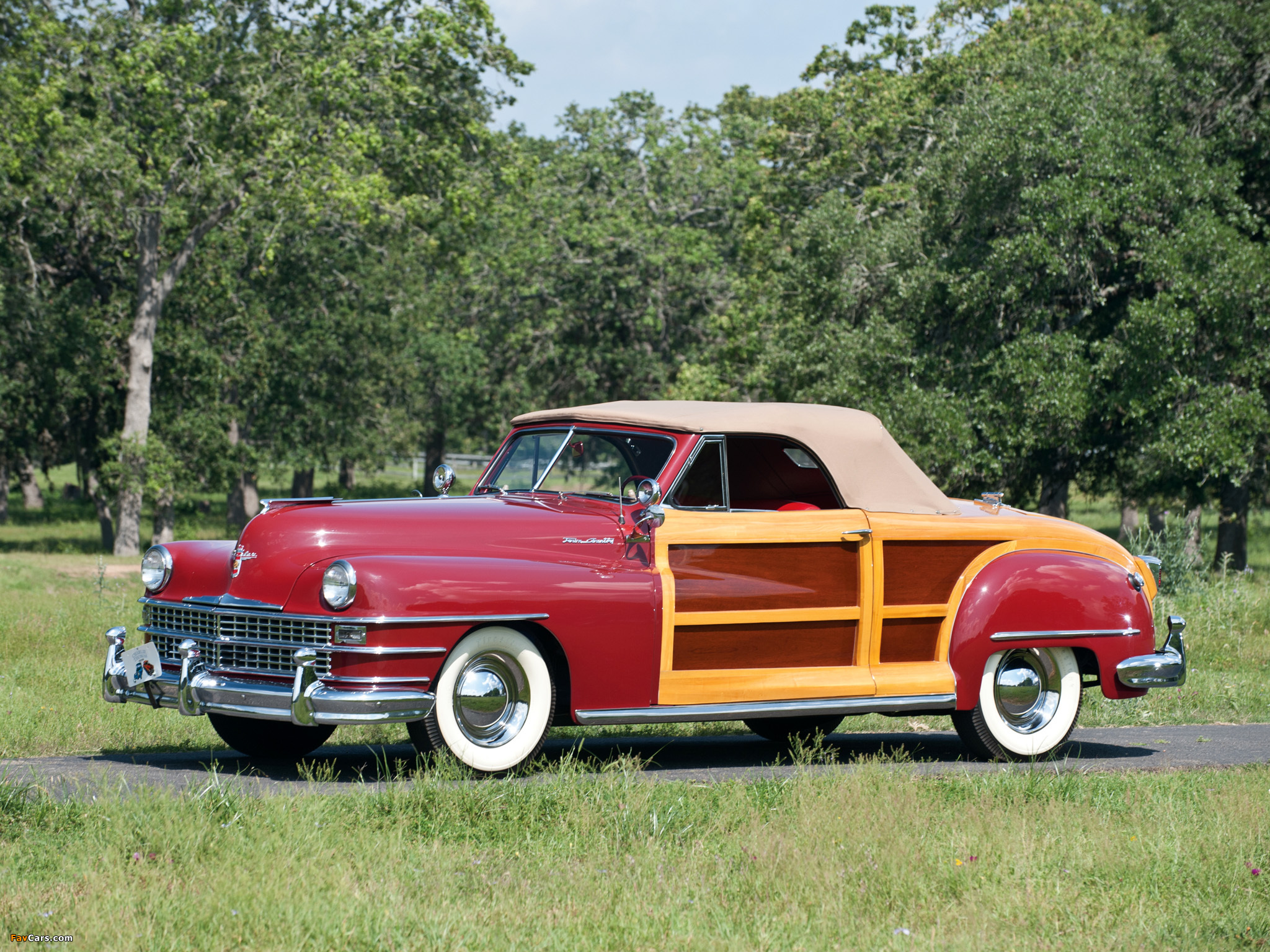 Pictures of Chrysler Town & Country Convertible 1946 (2048 x 1536)