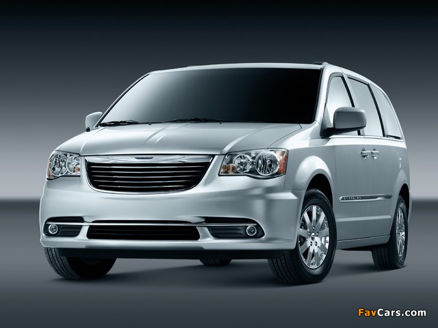 Pictures of Chrysler Town & Country 2010 (640 x 480)