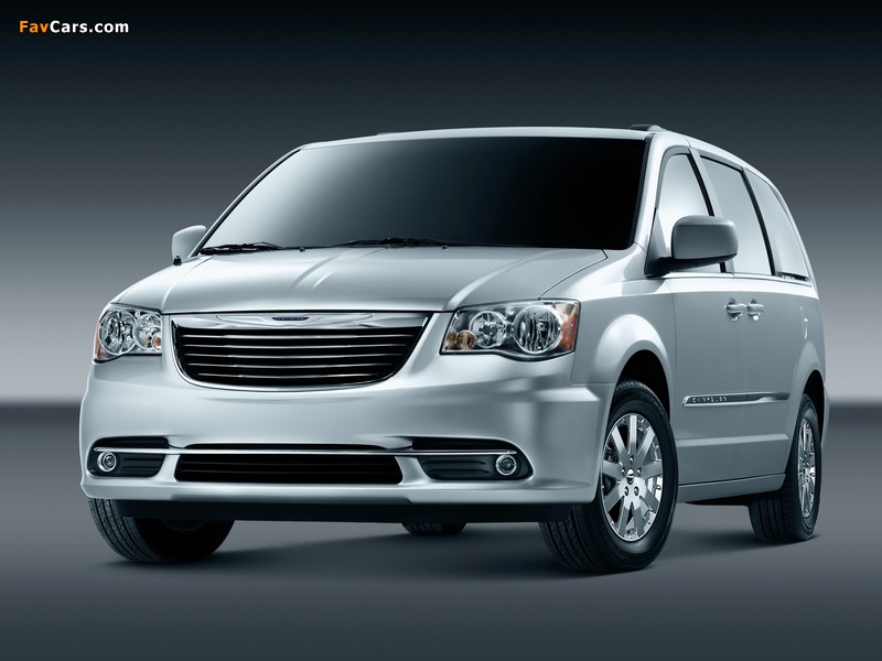 Pictures of Chrysler Town & Country 2010 (800 x 600)