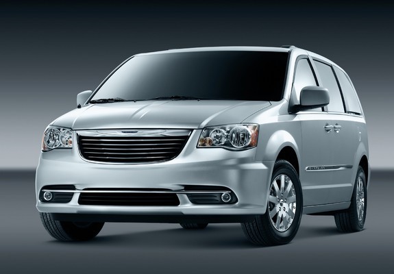 Pictures of Chrysler Town & Country 2010