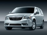 Pictures of Chrysler Town & Country 2010