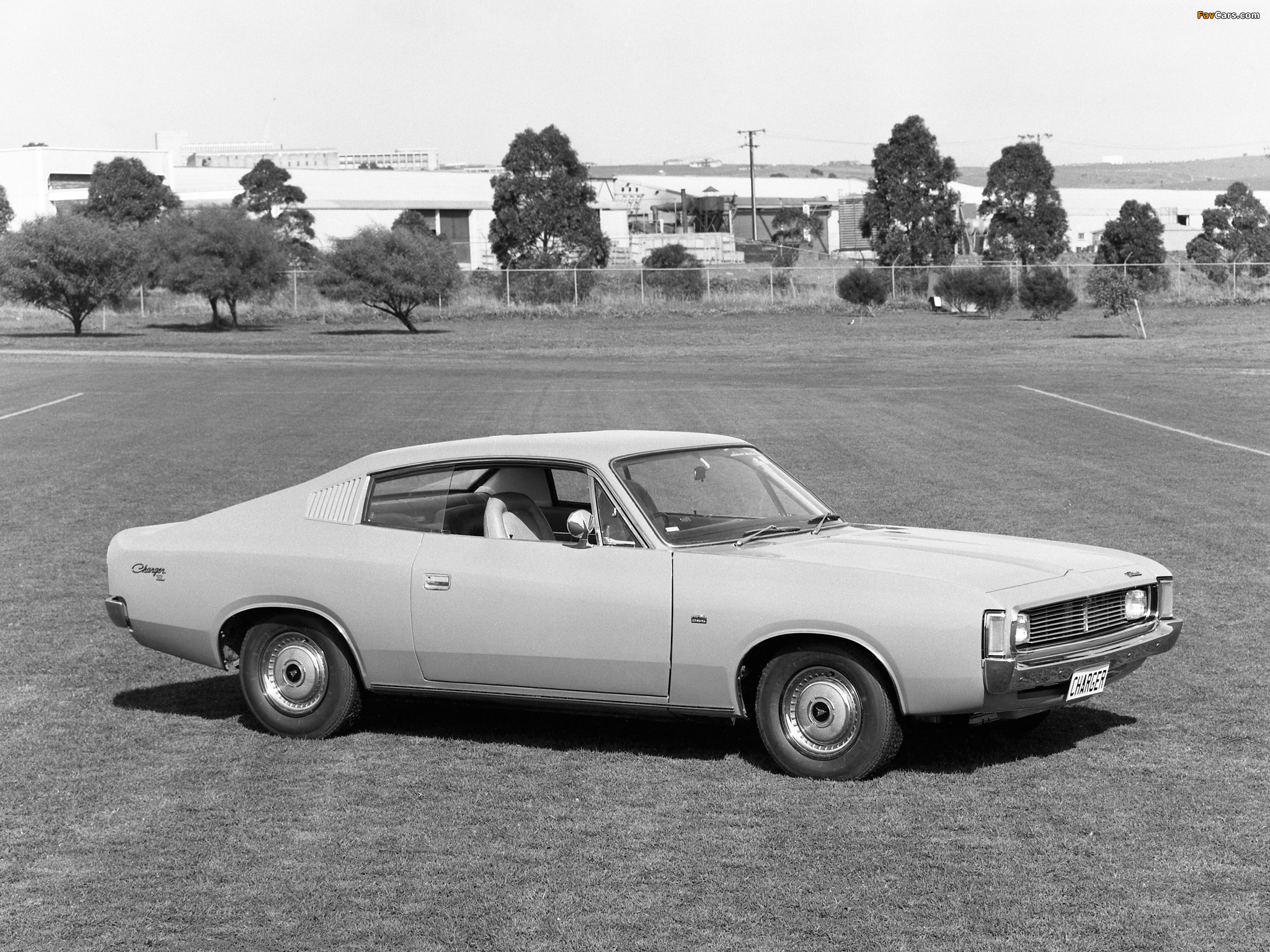 Photos of Chrysler Valiant Charger XL (VH) 1971–73 (2048 x 1536)