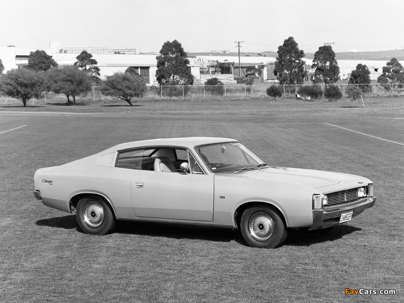 Photos of Chrysler Valiant Charger XL (VH) 1971–73 (800 x 600)