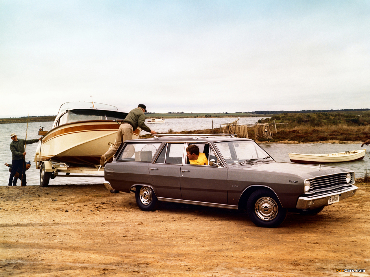 Chrysler Valiant Safari VIP (VE) 1967–69 pictures (1280 x 960)