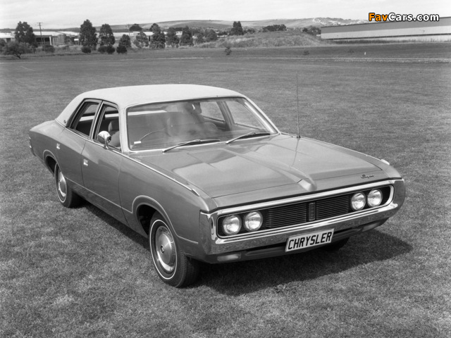 Pictures of Chrysler Sedan (CH) 1971–73 (640 x 480)