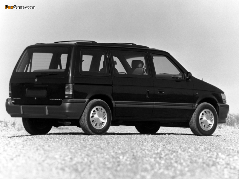 Chrysler Voyager 1991–96 images (800 x 600)