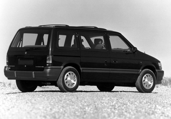 Chrysler Voyager 1991–96 images
