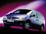 Chrysler Voyager 1995–2000 pictures