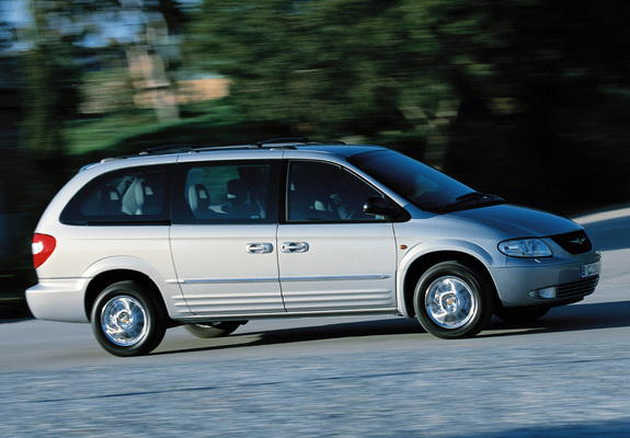 Chrysler Grand Voyager 2000–04 images