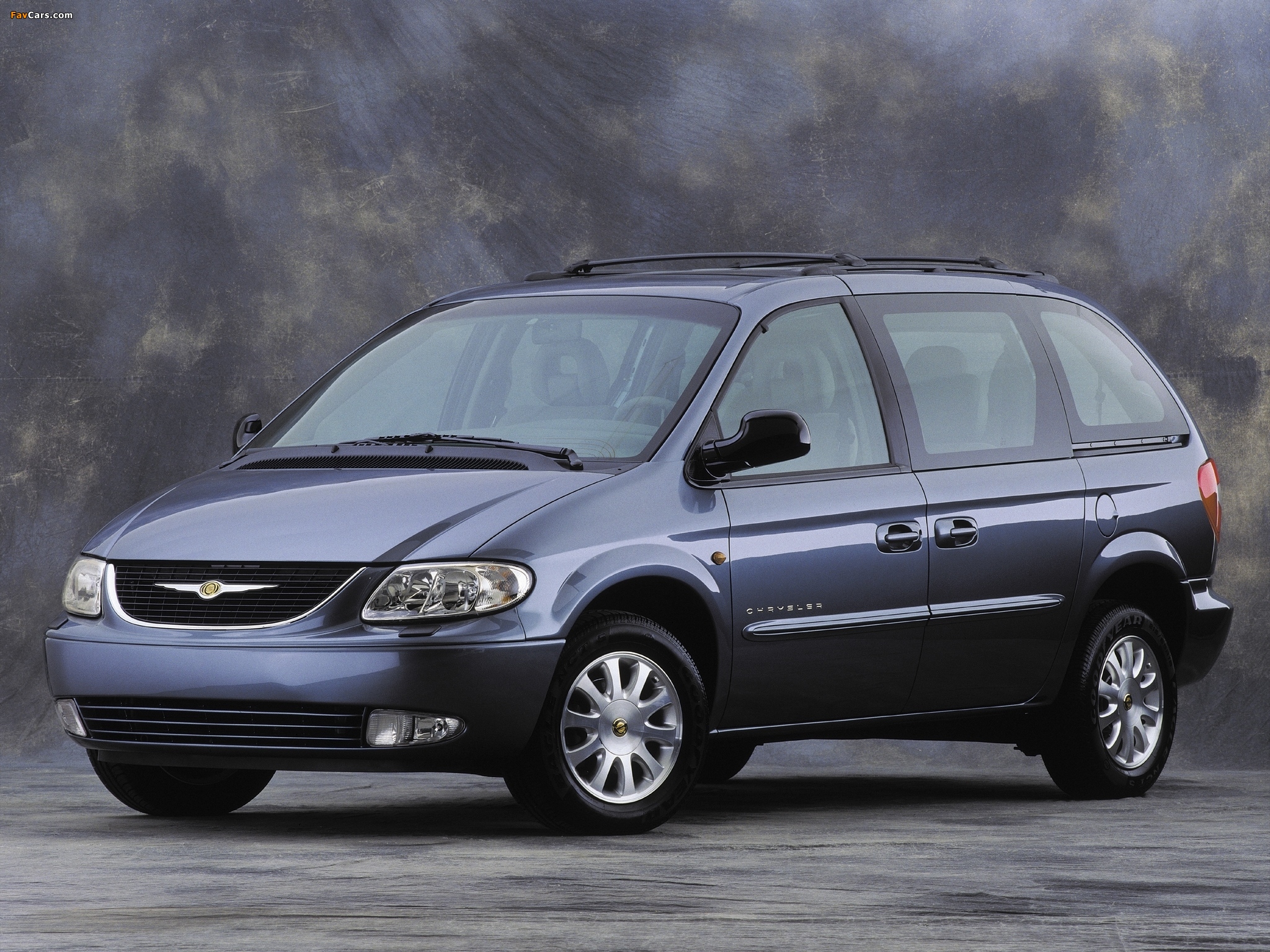 Chrysler Voyager 2000–04 wallpapers (2048 x 1536)