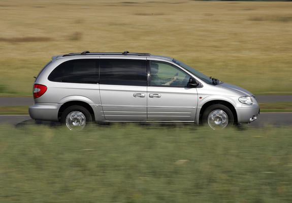 Chrysler Grand Voyager 2004–07 images