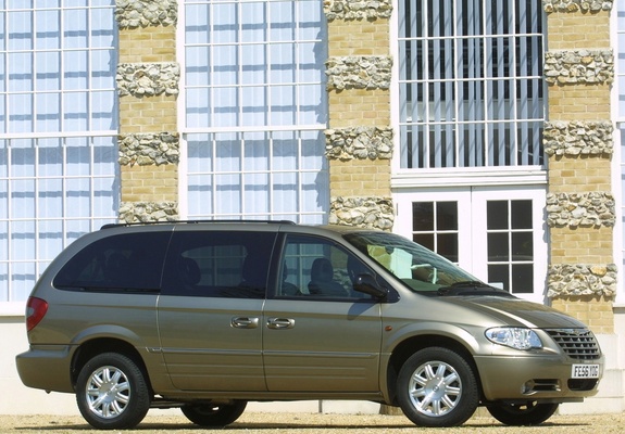 Chrysler Grand Voyager UK-spec 2004–07 images