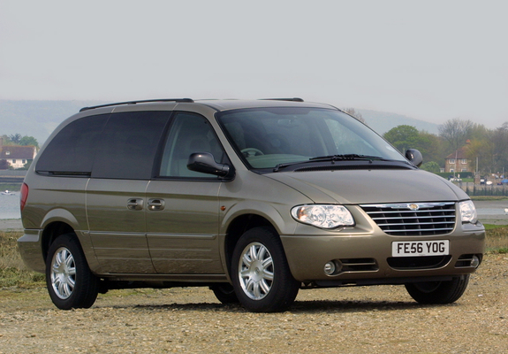 Chrysler Grand Voyager UK-spec 2004–07 pictures