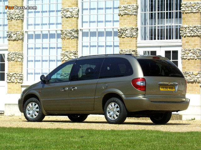 Chrysler Grand Voyager 2004–07 pictures (640 x 480)