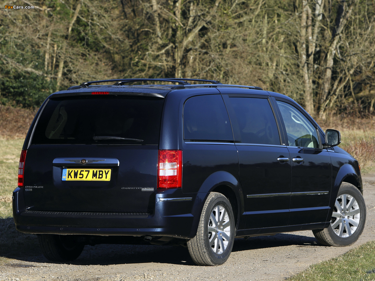 Chrysler Grand Voyager UK-spec 2008–10 images (1280 x 960)