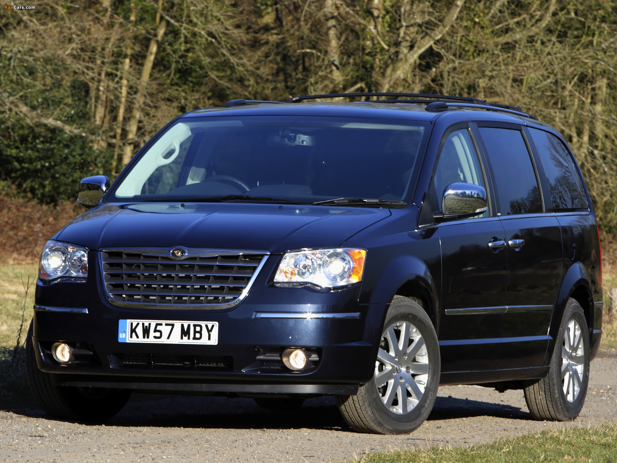 Chrysler Grand Voyager UK-spec 2008–10 photos (2048 x 1536)