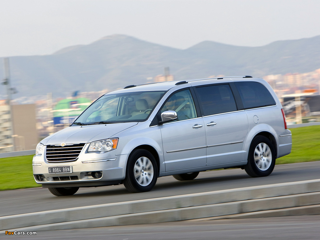 Chrysler Grand Voyager 2008–10 pictures (1024 x 768)
