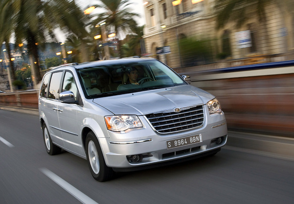 Chrysler Grand Voyager 2008–10 pictures